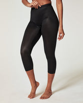 SPANXshapeâ„¢ Invisible Capri | Very Black